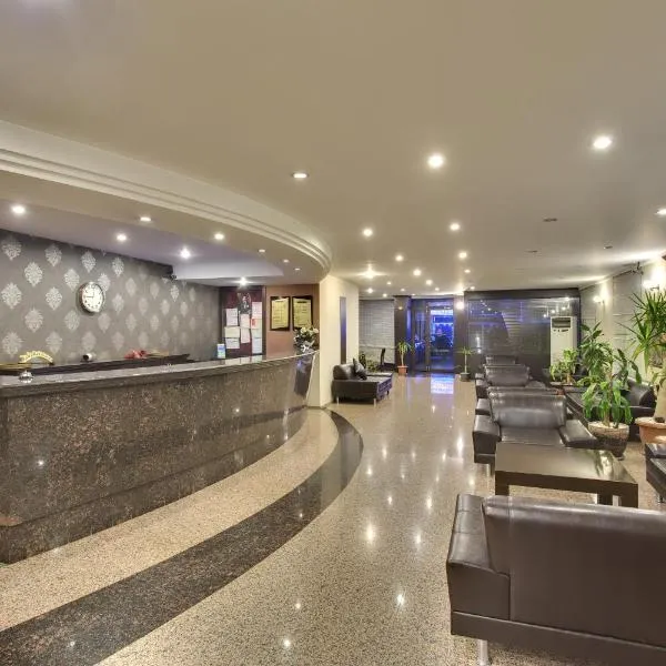 Antroyal Hotel, hotel v destinaci Bahtılı