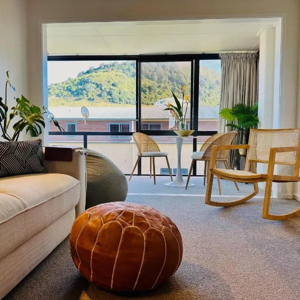 Charm on Commons, Mauao, hotel in Mount Maunganui