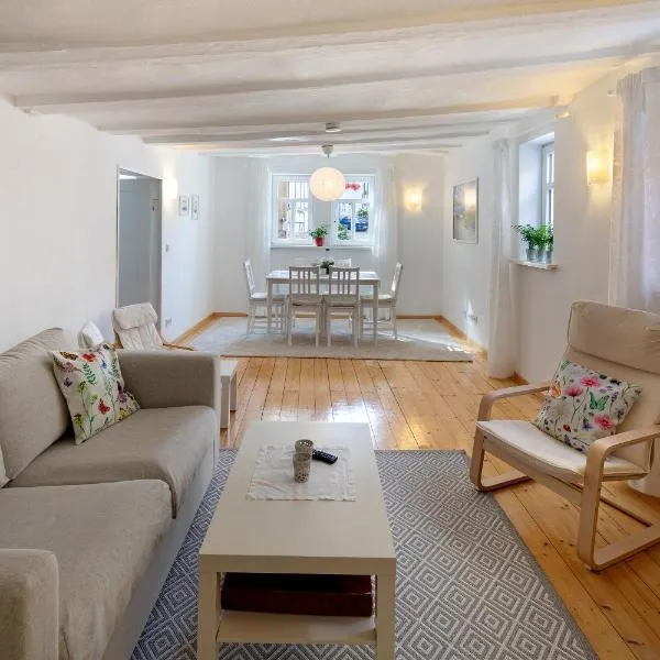 Ferienwohnung Omi Anni, hotel v destinaci Schlitz