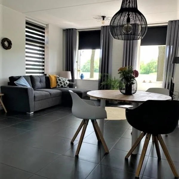 Lis de Maison, hotel u gradu 'Bergentheim'