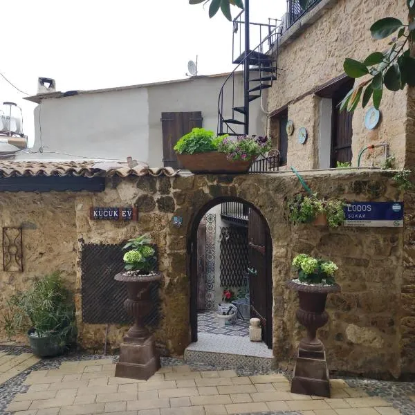 The Little Stone House -Kucuk Das Ev -, hotel a Kyrenia