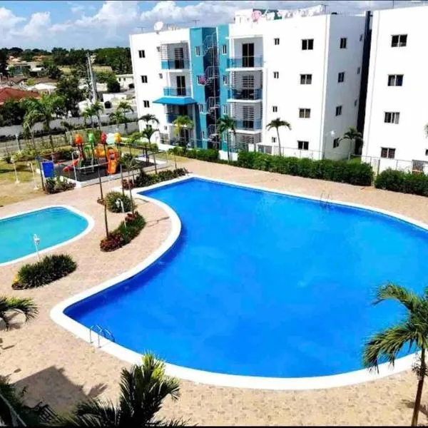Harmony II , 5 Min to Airport, Pool View Balcony, khách sạn ở Santiago de los Caballeros