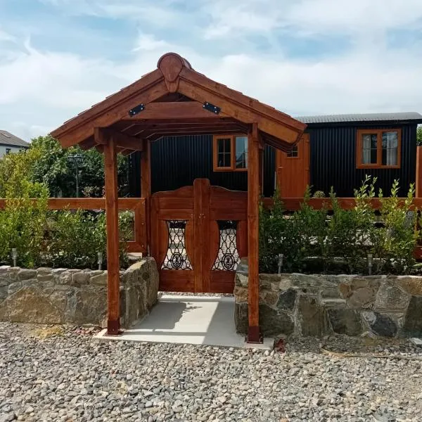 Carlingford Glamping Hut, hotel v destinaci Rathcor Lower