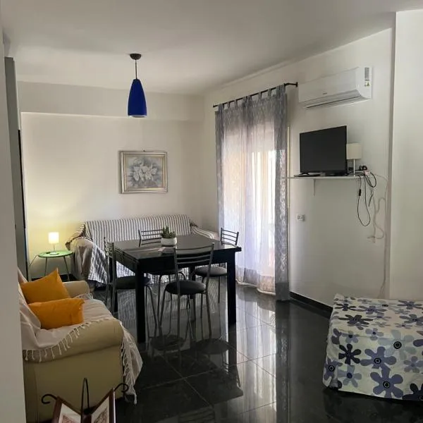 Casa vacanze Òikos Letojanni -Taormina mare, hotel in Letojanni