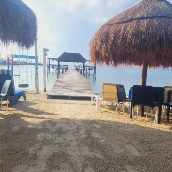 Hotel Machos Mahahual, hotel v destinaci Mahahual