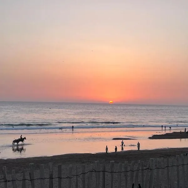 Appartement No 4 vue sur mer au loin, ξενοδοχείο σε Tamraght Ou Fella