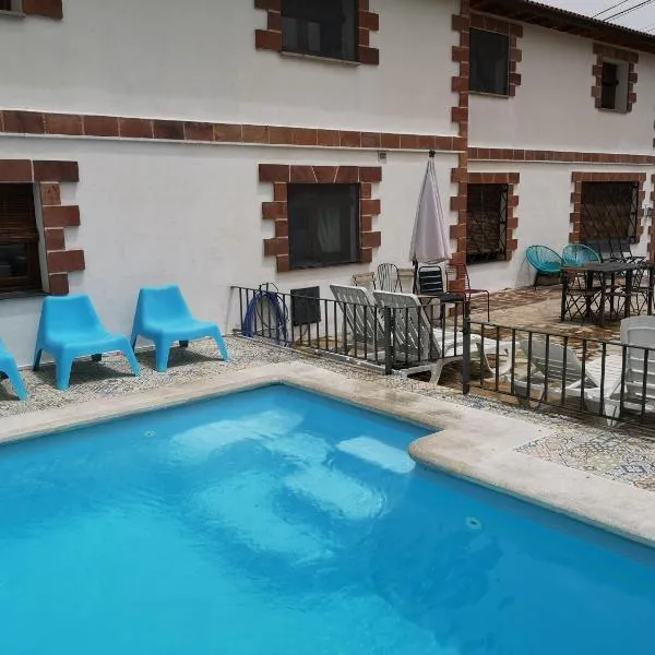 La Casa Blanca del Alto Tajo, hotel v destinácii Ablanque