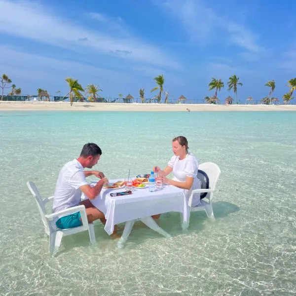 Ithaa Beach, hotel v destinaci Guraidhoo