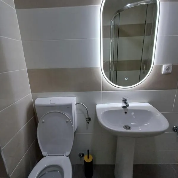 Completely new one bedroom apartment, hotel a Mirijevo