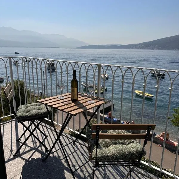 Quince Luxury Apartment, hotel in Đenovići