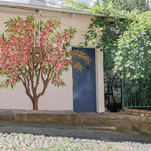 The Roses Home for Women, khách sạn ở Tbilisi