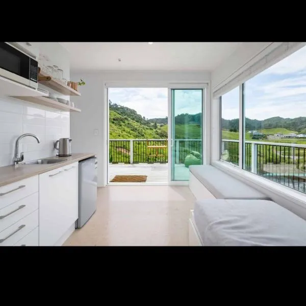 Waihi beach Toroha cosy cabin, hotel in Waihi Beach
