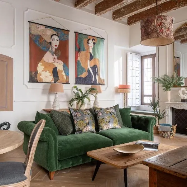 Casa del Contratador by Época Suites, khách sạn ở Seville