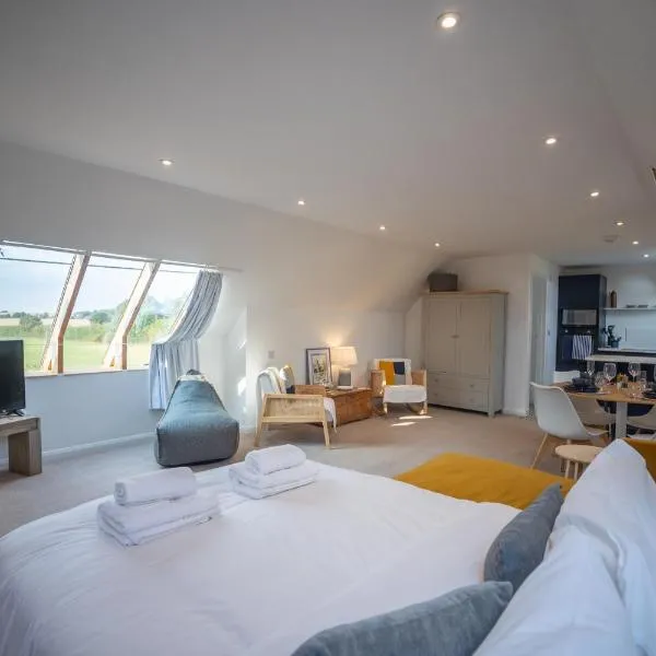 Stunning Studio with Countryside Views & Parking، فندق في Lugwardine