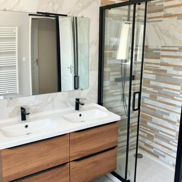 Chambre dans une maison en Colocation proche paris et Disney Room in shared house – hotel w mieście Vaires-sur-Marne