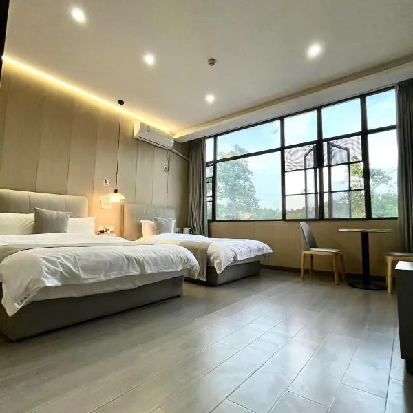 Jinyang Xinyi Hotel - Tianfu International Airport、Jianyangのホテル