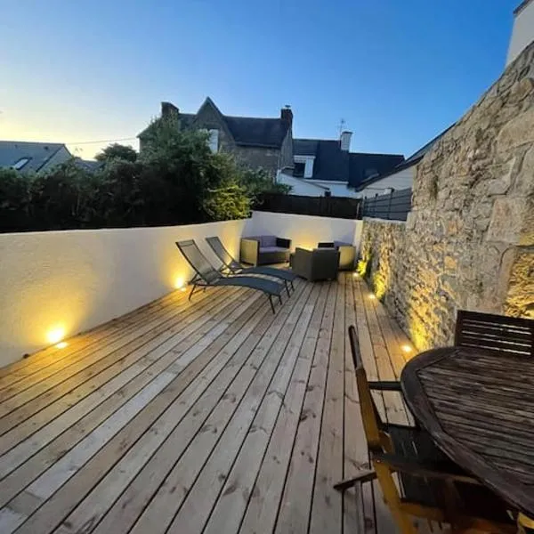 Charmante Maison centre Bourg de crac'h Golf du morbihan, hotel a Crach
