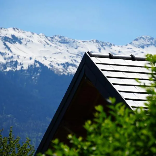 Maison avec vue Montagne pour les amateurs de Vélo VTT et Randonnées Massages sur rendez-vous, hotel in Mercury