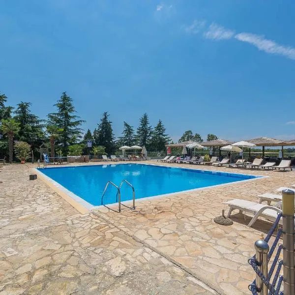 Villa Gloria 2 – hotel w mieście Kukci