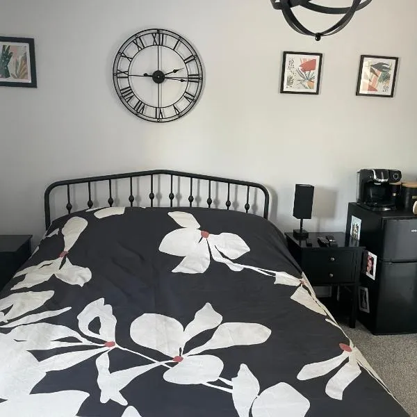 Cosy home from home with PRIVATE BATHROOM - FREE PARKING, hotell sihtkohas Cardiff