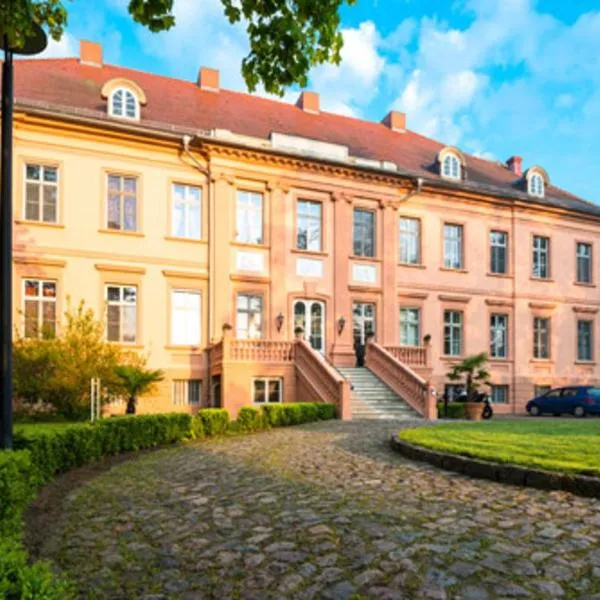 Schlosshotel Rühstädt Garni - Natur & Erholung an der Elbe, hotel v destinaci Rühstädt