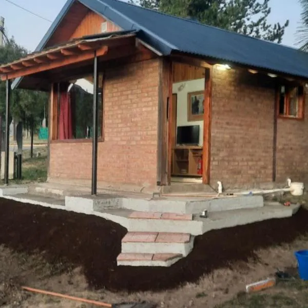 Cabaña acogedora en el centro de Epuyen, hotel v destinaci Epuyén
