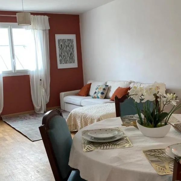 Mésange d Atlas - North West Paris Suburbs、アシェルのホテル