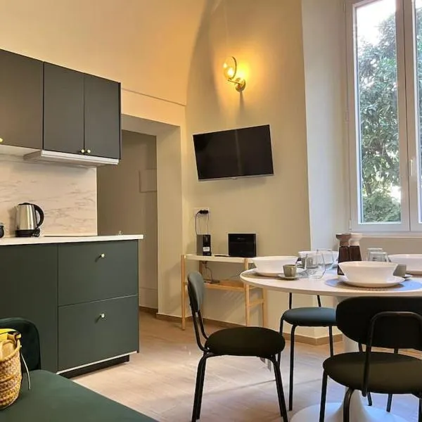 Toffee Palmari 27 - Seven Suites Sanremo, hotel a Sanremo