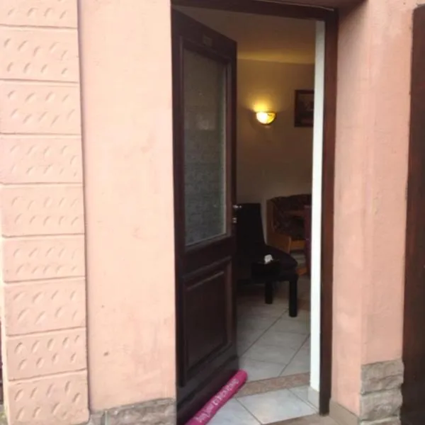 Petite maison d Alsace, hotel v destinaci Brumath