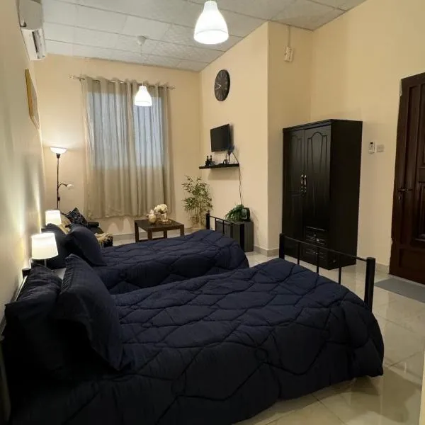 شقة النور, hotel Sinādil városában