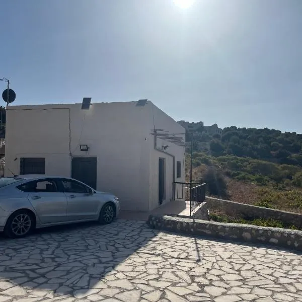 منزل مستقل لقضاء اجمل الاوقات بجبال عجلون, hotel v mestu Ajloun