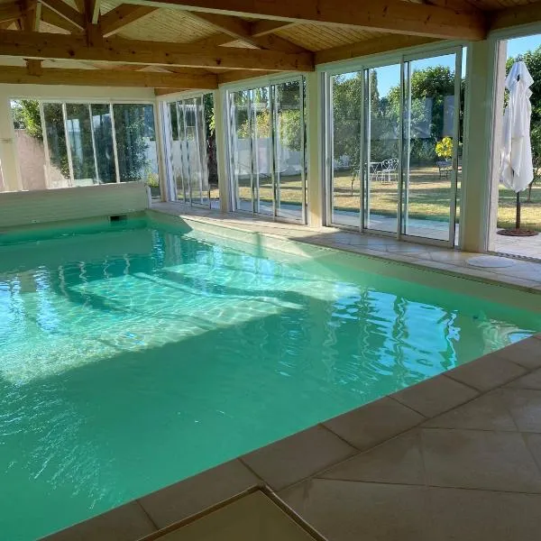 LE VIEUX MOULIN, hotel v destinaci Bouhet