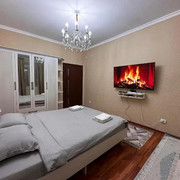 Cozy apartment in the city center, khách sạn ở Bishkek