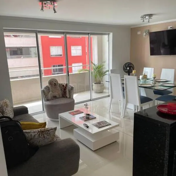 Disfrute Cali SUCURSAL DEL CIELO - Lujoso apartamento cerca de todo - COLOMBIA, hotel in Cali