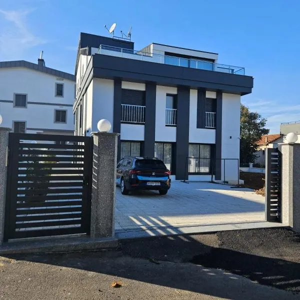Modern Apartment in very quiet location in Darıca, Istanbul, hotel in Darıca