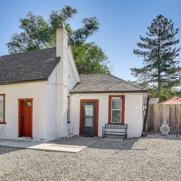 Kik-N-Bak Cottage w/ Beautiful Mountain View، فندق في Manti