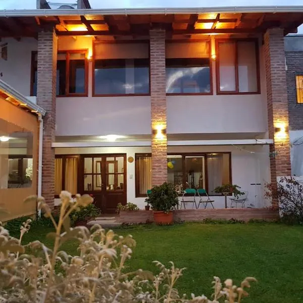 Accueillant Auberge Salta, hotel v destinaci Salta