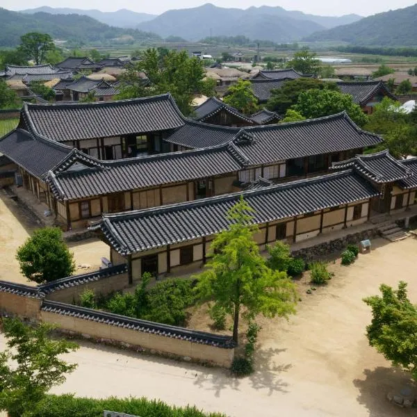 Hahoe Chunghyodang, hotel in Andong