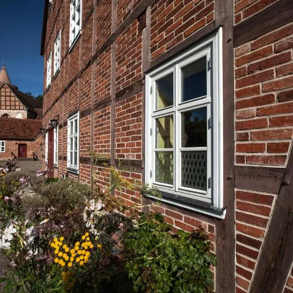 Burghotel Stargard, hotel in Groß Nemerow