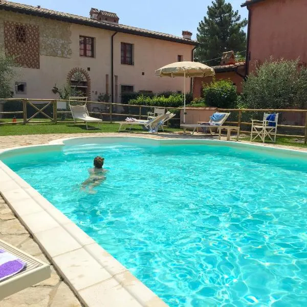 vicino a San Gimignano, relax tra piscina e natura, fast internet STARLINK – hotel w mieście Gambassi Terme