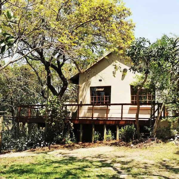 Hardy-da Forest Cottage, hotel in White River