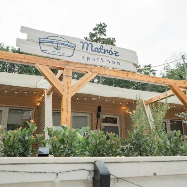 Matróz Apartmanok, hotel v destinácii Balatonalmádi