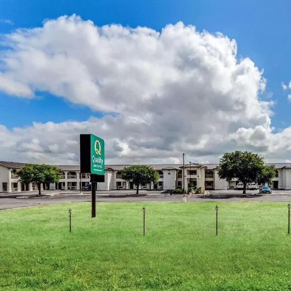 Quality Inn & Suites Junction, hotel v destinaci Junction