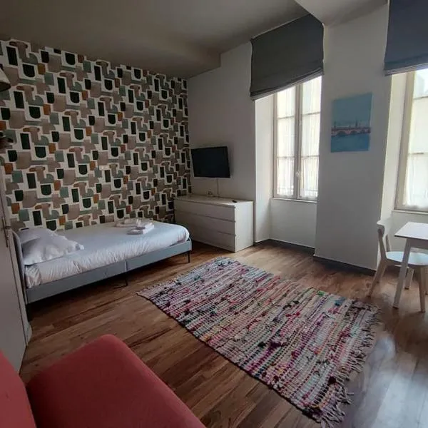 Appartement 1er étage sur cour aux Chartrons – hotel w mieście Bordeaux