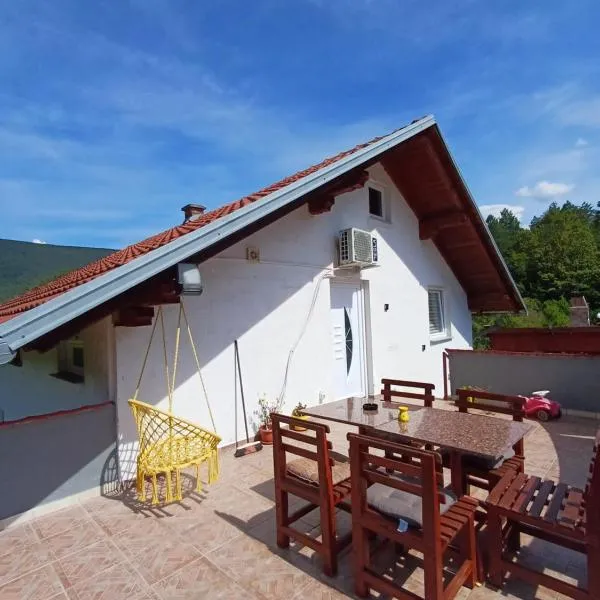 Apartman Denis Una, hotel v destinaci Lužine