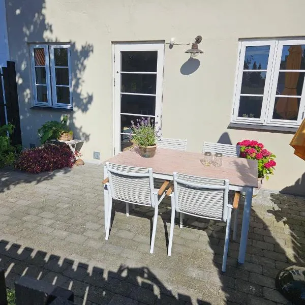 스벤보르에 위치한 호텔 Lejlighed med dejlig gårdhave på Thurø A