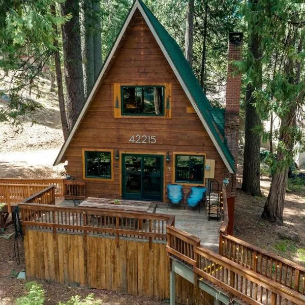 HB Hideaway Boho Treehouse Vibes in the Pines, hotel a Shaver Lake