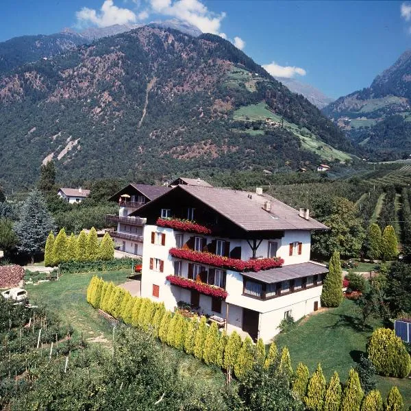Pföstlhof, hotel u gradu Parčines