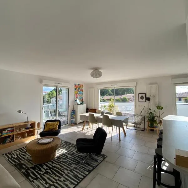 Baiona appartment, hotel in Bayonne