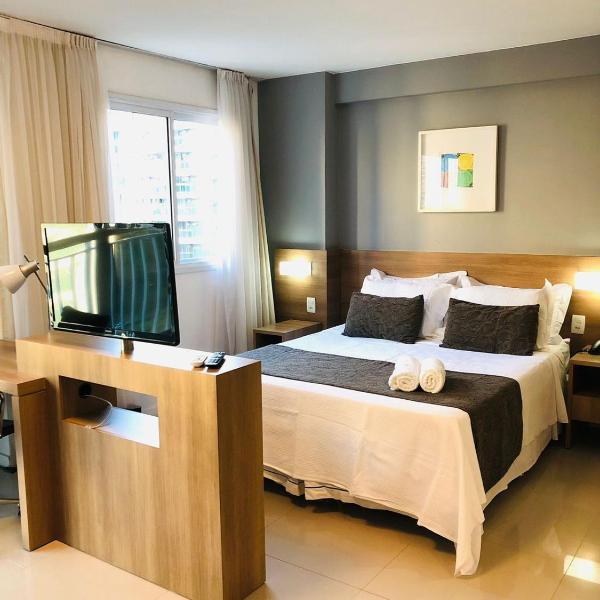 Flat maravilhoso inteiro na Barra da Tijuca com garagem - Foto 2